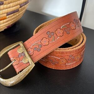 Hollister 100%  leather floral Pink Leather Belt with metal Buckle